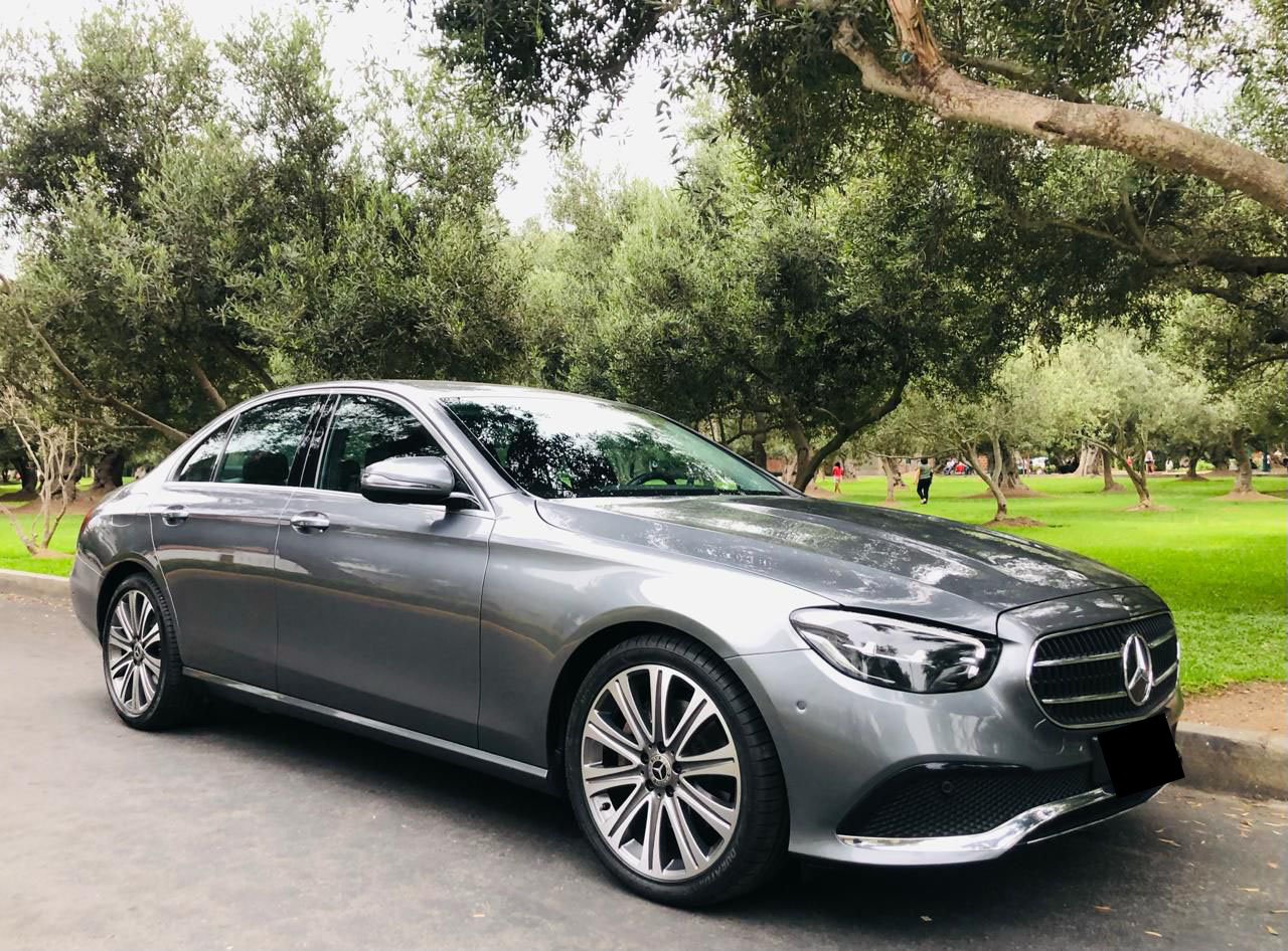 Mercedes-Benz E200 — 1 / 5